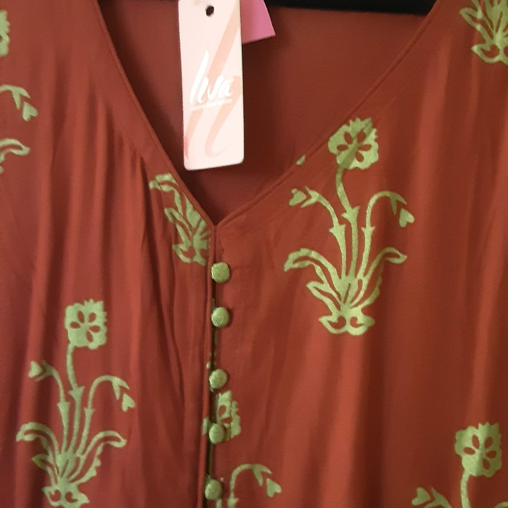Elegant Red Floral Women's Dress - Picture 3 of 4